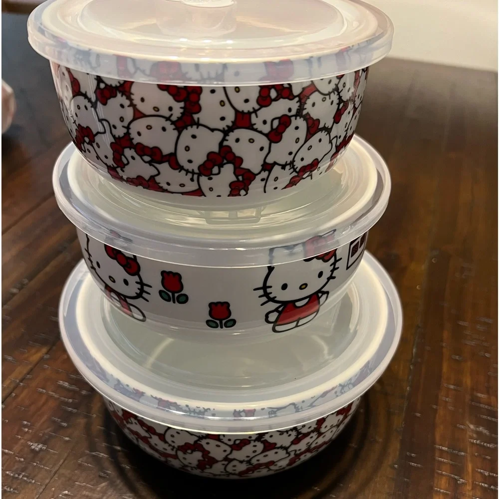 Hello Kitty EVERYWHERE Nesting Bowls with Pressure Release Lids Set
